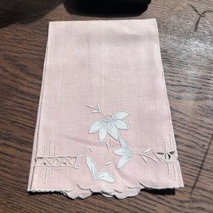 Vintage Linen Floral Hand Towel